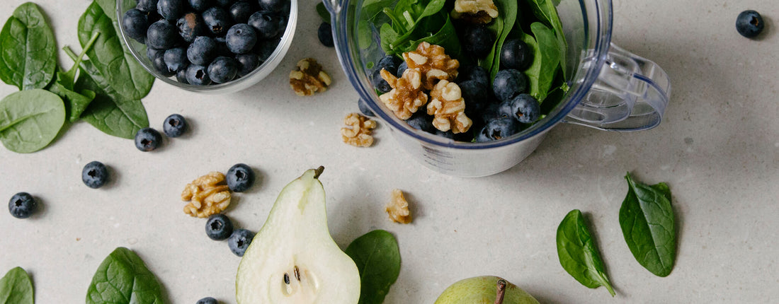 Brain smoothie – blueberry, spinach and walnuts